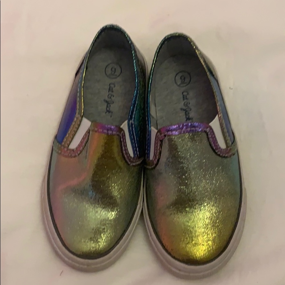 Toddler metallic slip on